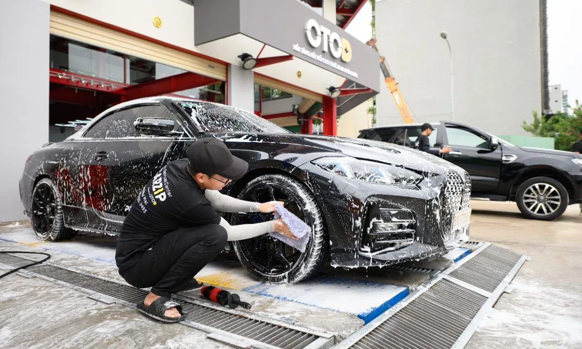 dich-vu-rua-xe-o-to-gan-day-nhat