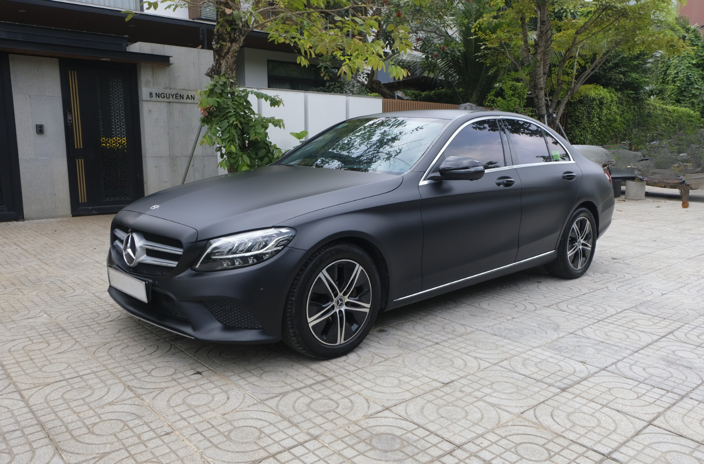 Mercedes C180 2019 (đen nhám)