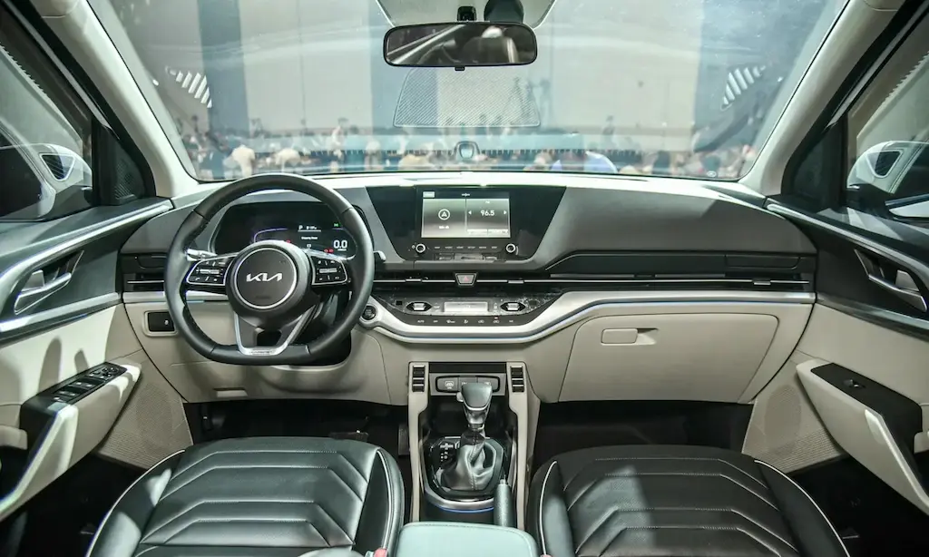 KIA CARENS LUXURY 2026