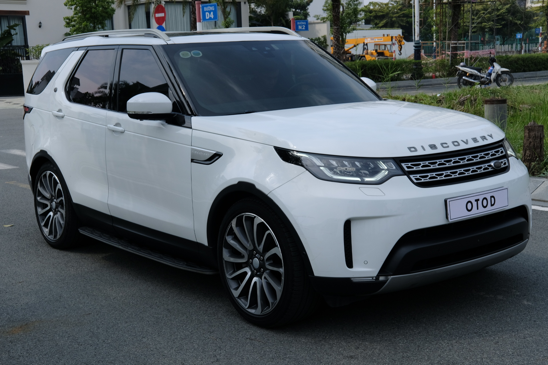 LAND ROVER DISCOVERY